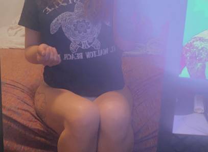Princess In Need Of Foot Bitch