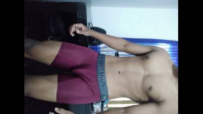 Musculoso En Ropa Interior
