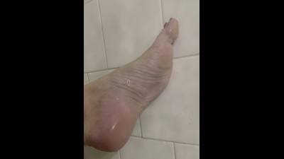 Shower Feet, Wet And Bubbly