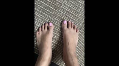 Pretty Ebony Feet To Worship