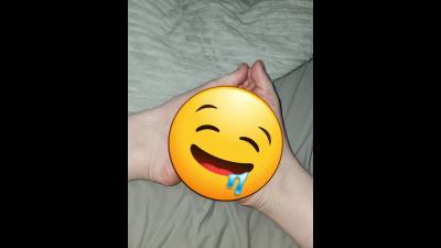 Scrunched Feet Worship Like You Shoudl