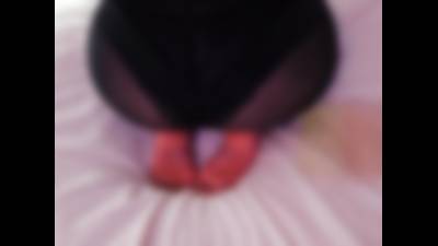 Black Toes Temptress Teases You 1/5