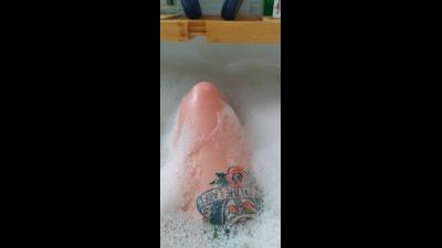 Bubble Bath Ass