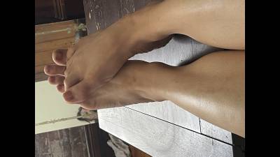 Feet Fet
