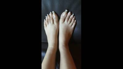 My French Longtoenails Barefeets