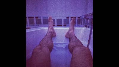Buy This Photo Of My Feet In Bath Frame It Put Above Your Bed Take Picture Of It And Send It To Me