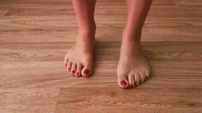Lexi Sugarz ASMR Barefoot Toe Tapping