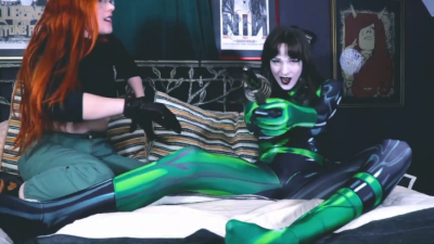 Shiny Lipped Kim Possible Seduced Into Eating Ron By Shego With A Shecock