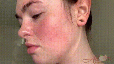 Freckled Bare Face Lotioning