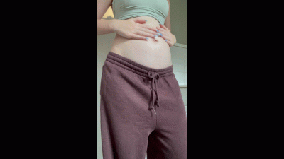 17 Weeks Pregnant Belly Oil Rub