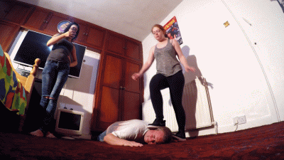 Head & Hands Trampling Girls Floor Cam