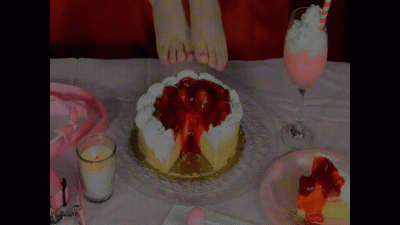 Strawberry Cake