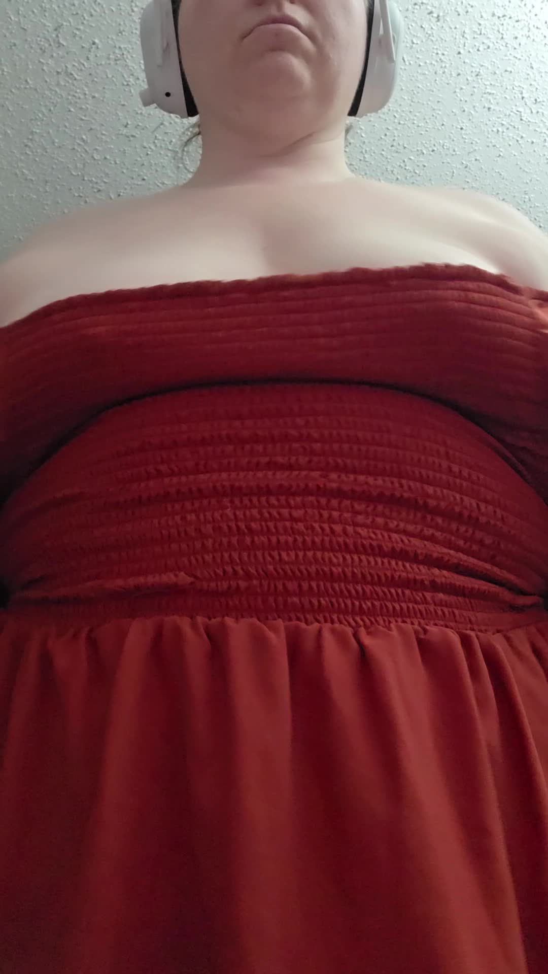 Silent Sfw Cleavage And Belly Jiggle Worship