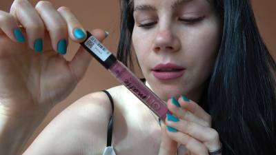 Anna Is Preparing A New Package