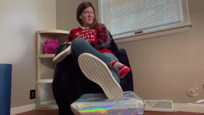 Sock/Shoe Removal, Wiggle Toes