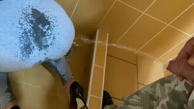 Guy Pisses On MILF Ass In Leggings And She Wets Herself