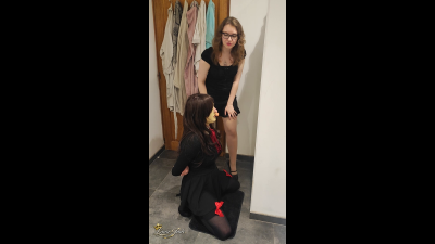 Ma Sissy Soumise Suce Mon Strapon