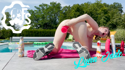 Yoga, Vibrator, Dildos & Wet Orgasm