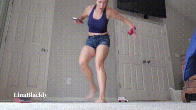 Giantess Smashes Toy Cars