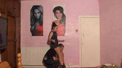 Shoulder Ride With Neck Scissors