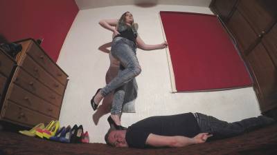 Sophie'S10 Pairs Of Heels Head Trample Floor Cam