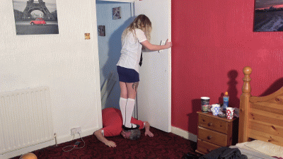 Schoolgirl Sophie Head & Hands Trample