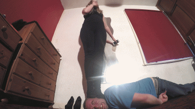 Sophie's Cruel Hard Boots Head Trample Floor Cam