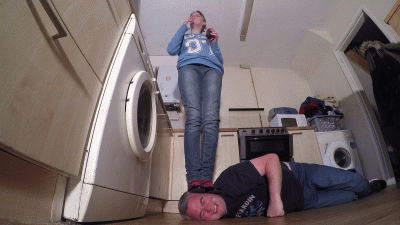 Chelsea's Mary Jane's Head Crushing Floor Cam