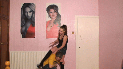 Sophie's Shoulder Ride & Neck Scissors