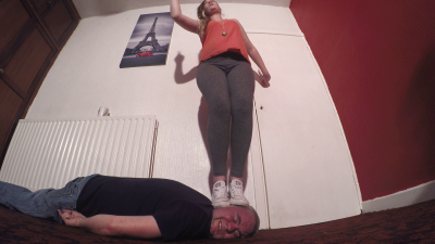 Dancing Sophie 106 Converse All Star Floor Cam