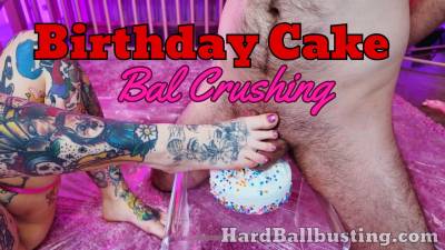 Pink Princess Birthday Cake Ball Compression- Rosa Rouge