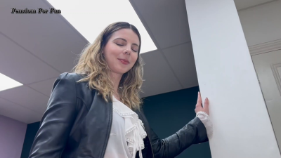 Miss Demi Lux- Careless And Merciless Hand Trampling (HD 1080p Mp4)