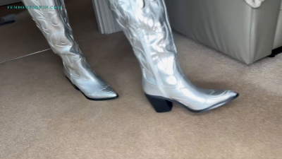 Ebony Goddess Nyx, Cowboy Boot Trampling (1080P Mp4)
