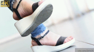Candid Sexy Wedges Heel Sandals, Under Feet Fetish Watching, Small Dirt On The Edges Of The Feet Heel