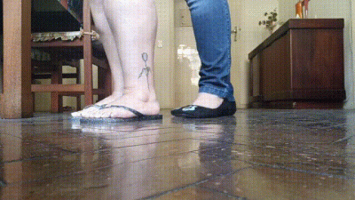 Juliette_Rj And Doce Amaran On A Footsie Compilation Clip 5 In 1 Footsie Lesbianism Foot Worship Lesbian Kiss BBW Goddesses Dolce And Juliette