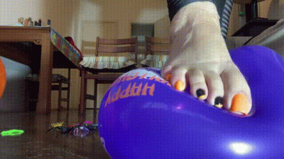 Juliette-Rj Popping Balloons And Squeezing Plastic Bugs On Halloween Mobile! Squeezing Objects - Squeezing Toys - Looner - Popping Balloons - High Heels - Exhibtionism - Looner Girl - Loners