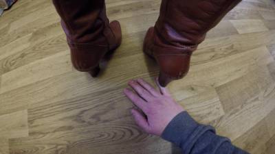 Chelsea's Leather Hand Trampling Boots