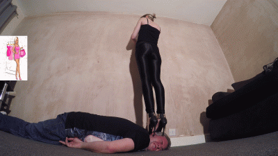 Chelsea's Head Trample In Elegant Heels & Wet Look Leggings Floor Cam