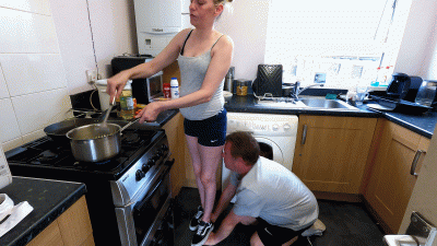 Chelsea's Hand Trampling Vans Sneakers
