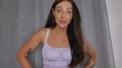 Step-Mommy Facial In The Changing Room