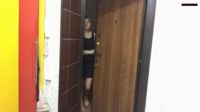 Alice Smokes After The Club