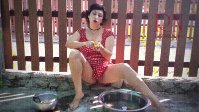 Retro The Maid Is Peeling The Potatoes For Dinner. Vintage Performance. C1