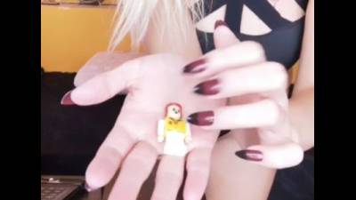 Giantess With Claws