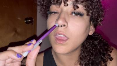 Girlfriend Admits She Has Sneeze Fetish