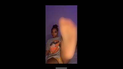 Ebony Oily Soles And Pretty Face