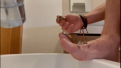 Spreading Nutella On My Foot ( + Speaking In Italian)