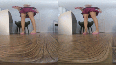Vr180 Giantess In Flip Flops Is Near