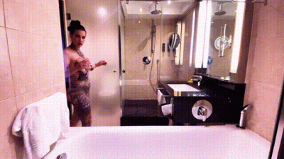 Hot Porn Star Model Needs An Oil Massage With Whole Body To Relax