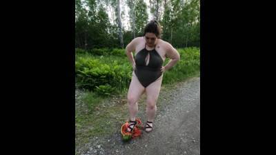 Strong Amazon Goddess Stomps Melons