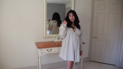 Pregnant MILF Gets Leg Shaking Orgasm And Huge Creampie